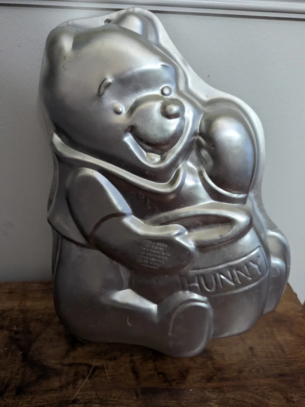 Wilton Winnie the Pooh Hunny Pot Retired Cake Pan #2105-300 Walt Disney 1995